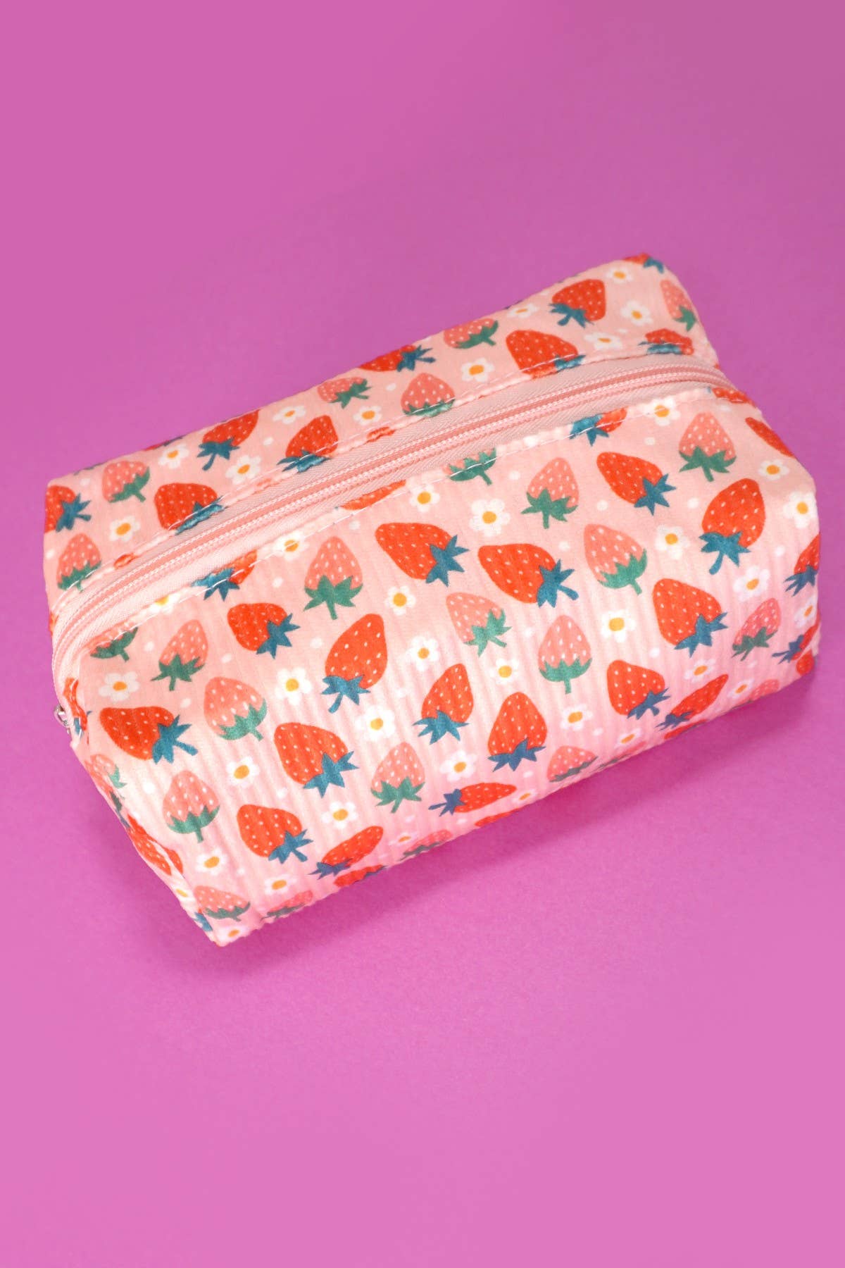 STRAWBERRY WESTERN BOW MAKEUP COSMETIC POUCH BAG | 40P544: STRAWBERRY